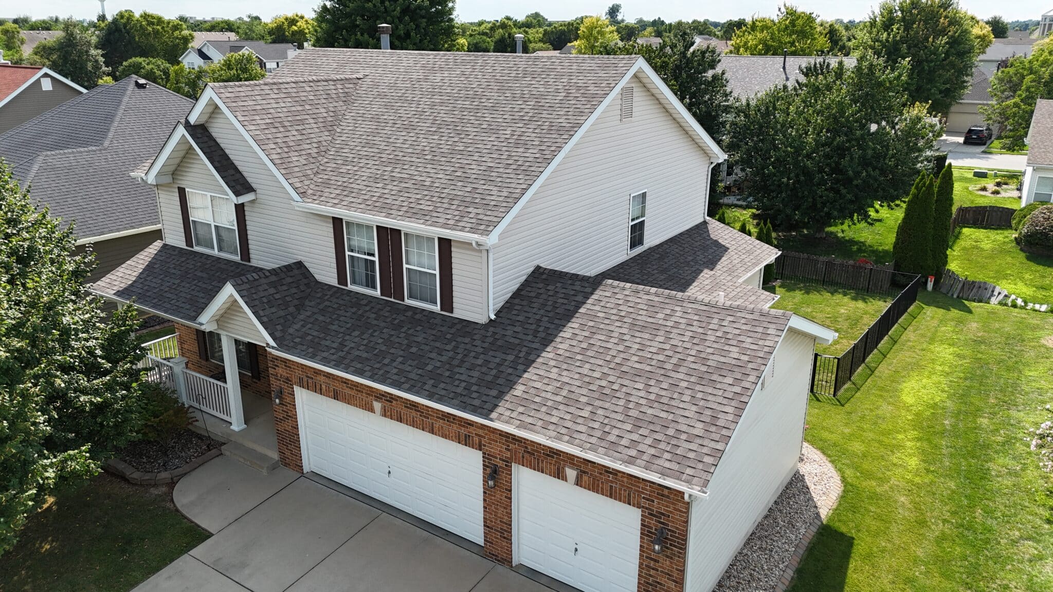 Read more about the article Common Roof Problems Every Homeowner Should Know About