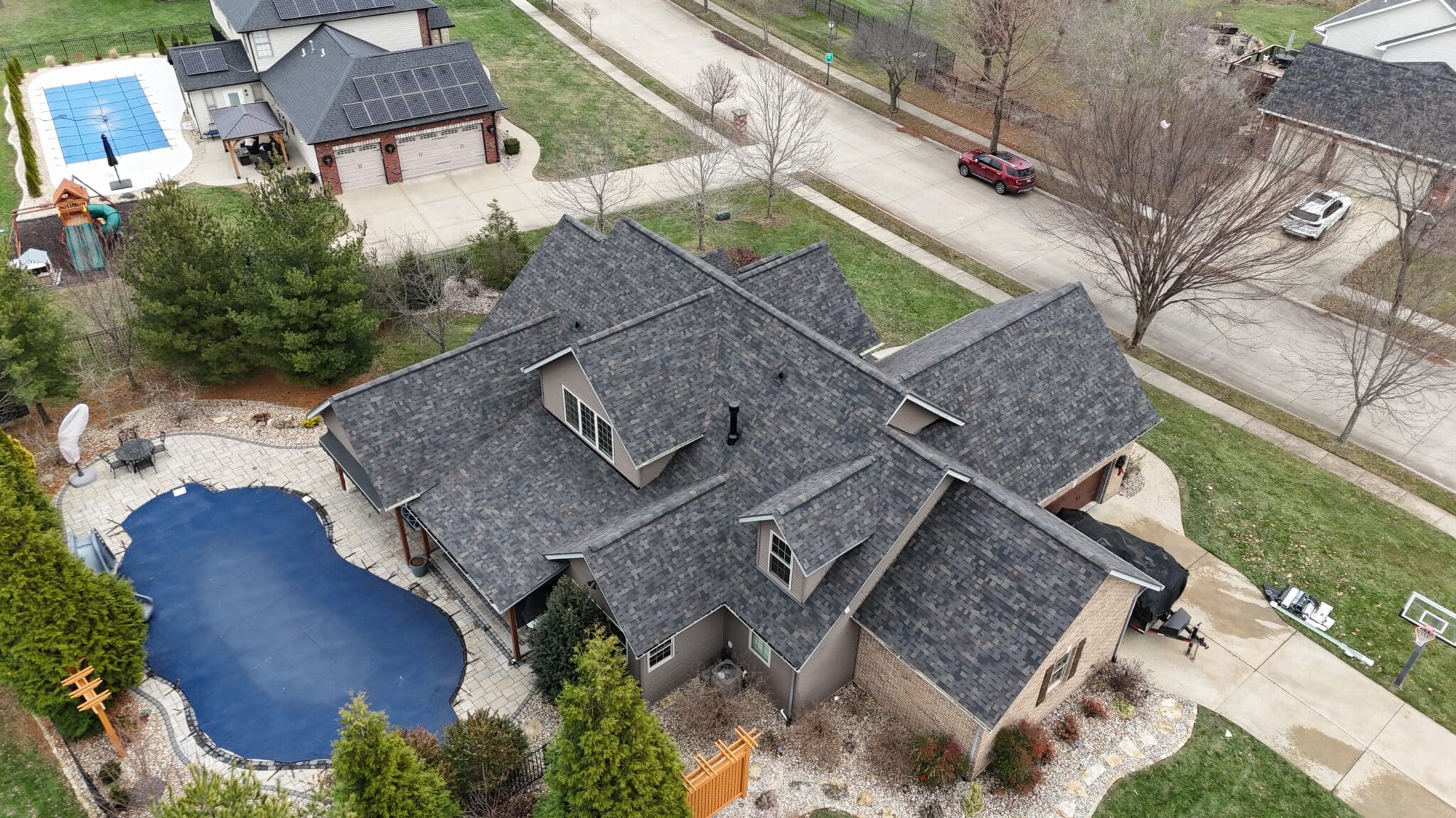Read more about the article What Causes Granule Loss After a Storm? Normal Wear vs. Real Damage